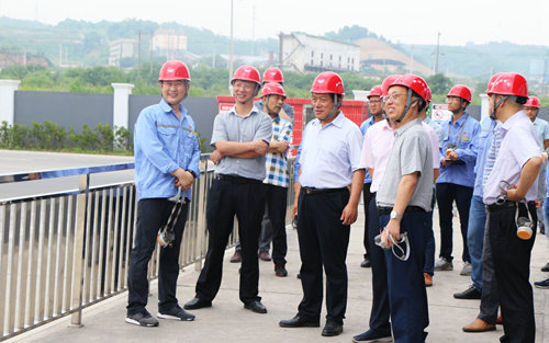 省應急管理廳總工程師徐克一行到股份公司檢查指導工作(圖1) 省應急管理廳總工程師徐克一行到股份公司檢查指導工作(圖1)