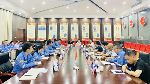 王大真帶隊到松滋肥業氟化鋁項目現場慰問(圖3) 王大真帶隊到松滋肥業氟化鋁項目現場慰問(圖3)