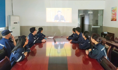 向抗疫英雄致敬！宜化集團組織收看全國抗擊新冠肺炎疫情表彰大會(圖7)