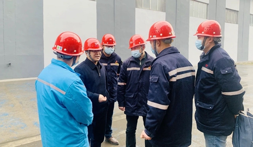 王大真到松滋肥業(yè)、楚星公司現(xiàn)場檢查指導(dǎo)工作(圖2)