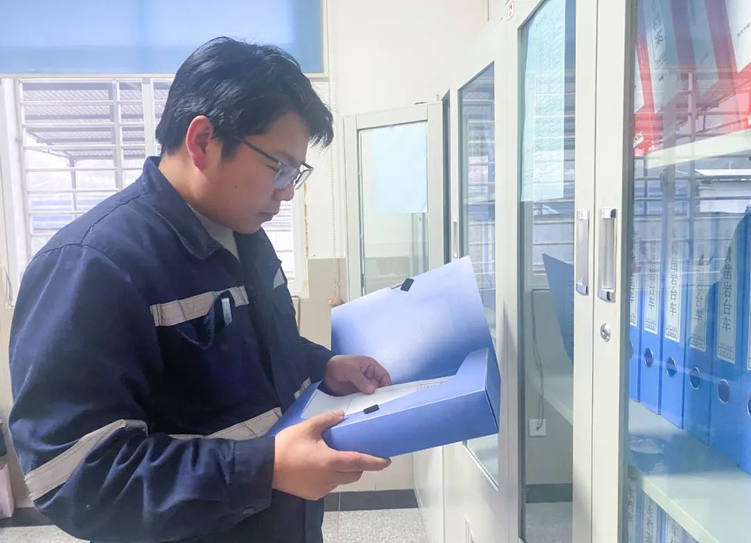 宜化礦業(yè)郭倉(cāng)健：滿(mǎn)腔熱愛(ài)向機(jī)電，一片初心為礦山(圖5)