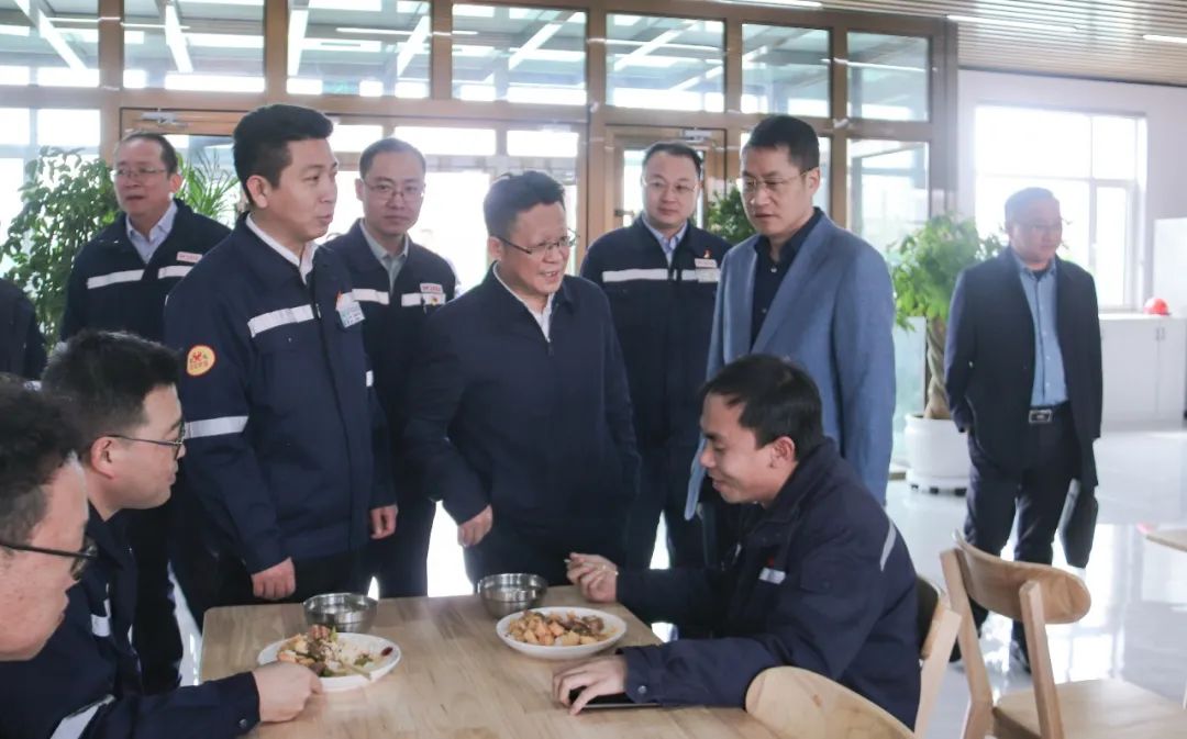 王大真到青海片區現場辦公(圖4) 王大真到青海片區現場辦公(圖4)