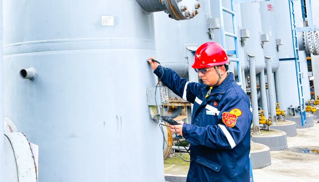 【宜化榜樣】楚星公司毛清:立足崗位講奉獻,勇于擔當比作為(圖3) 【宜化榜樣】楚星公司毛清:立足崗位講奉獻,勇于擔當比作為(圖3)