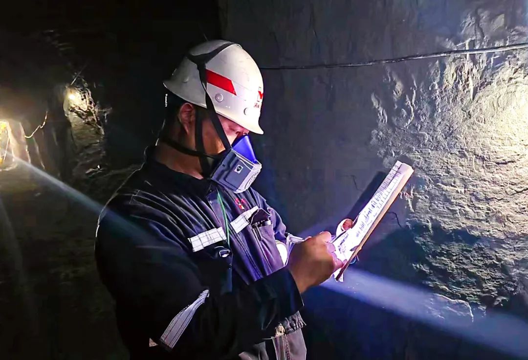 宜化礦業(yè):推行定責(zé)管理,筑牢安全防線(圖3) 宜化礦業(yè):推行定責(zé)管理,筑牢安全防線(圖3)