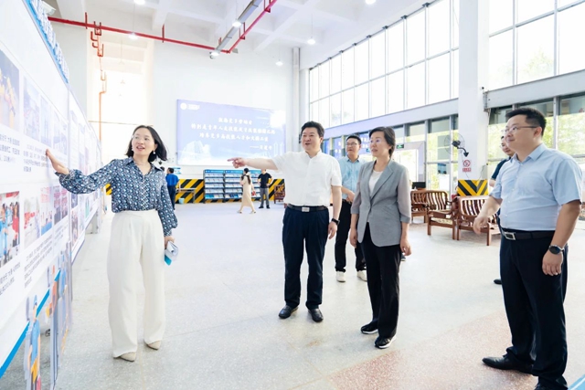 湖北省人社廳黨組書記、廳長李述永到宜化實訓(xùn)基地調(diào)研(圖1)