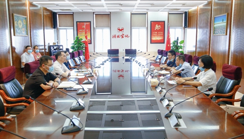 宜昌市總工會黨組書記、常務副主席皮祖武一行到宜化集團調(diào)研